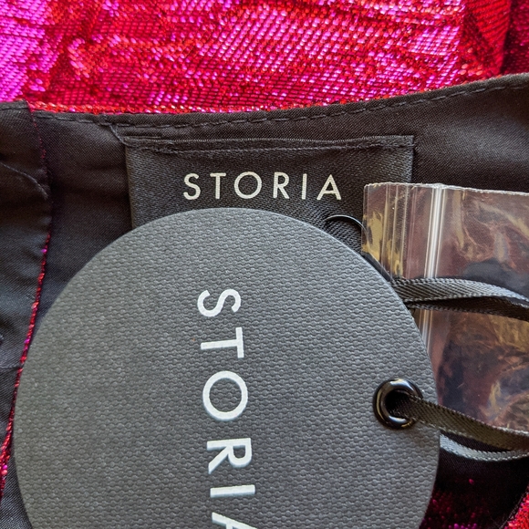 NWT Storia Crinkle Iridescent Open Back Mini Dress - Picture 8 of 8